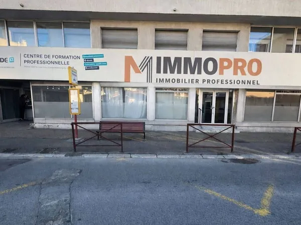 Local commercial 321 m²