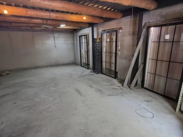 Local professionnel 150 m²