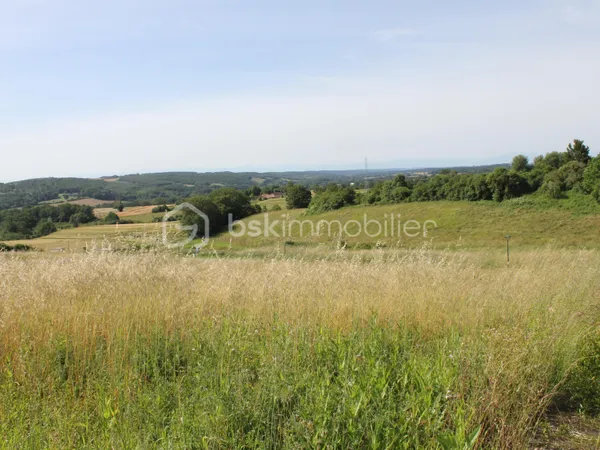 Terrain 1049 m²