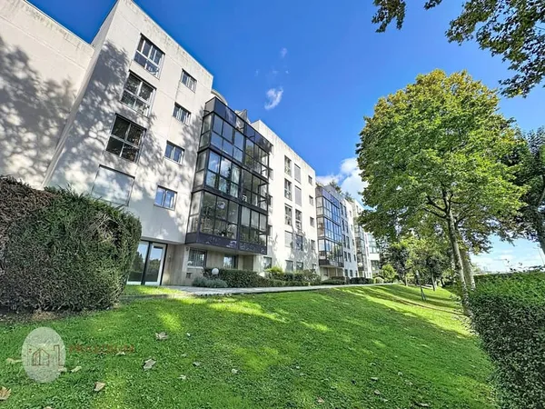 Bel appartement familial -Résidence Parc du Château