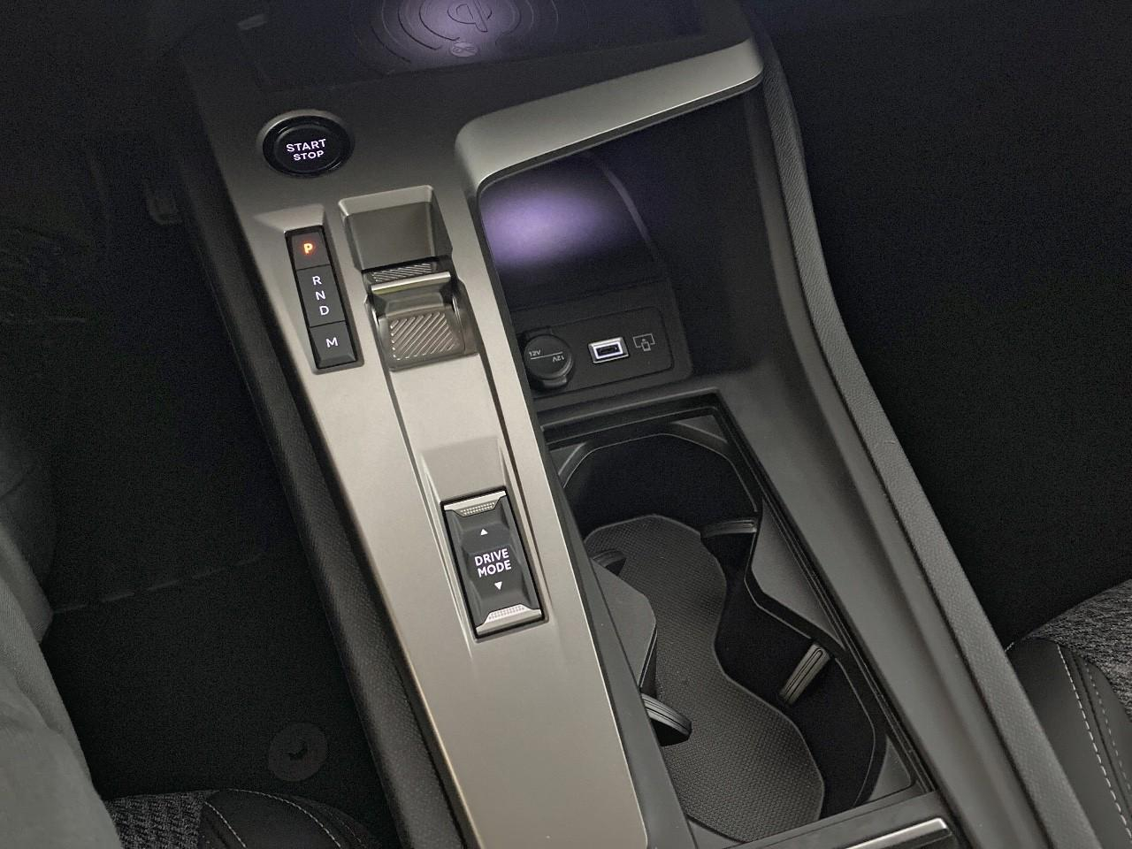 Peugeot 308 sw hybrid 145 e-dcs6 allure — photo 17