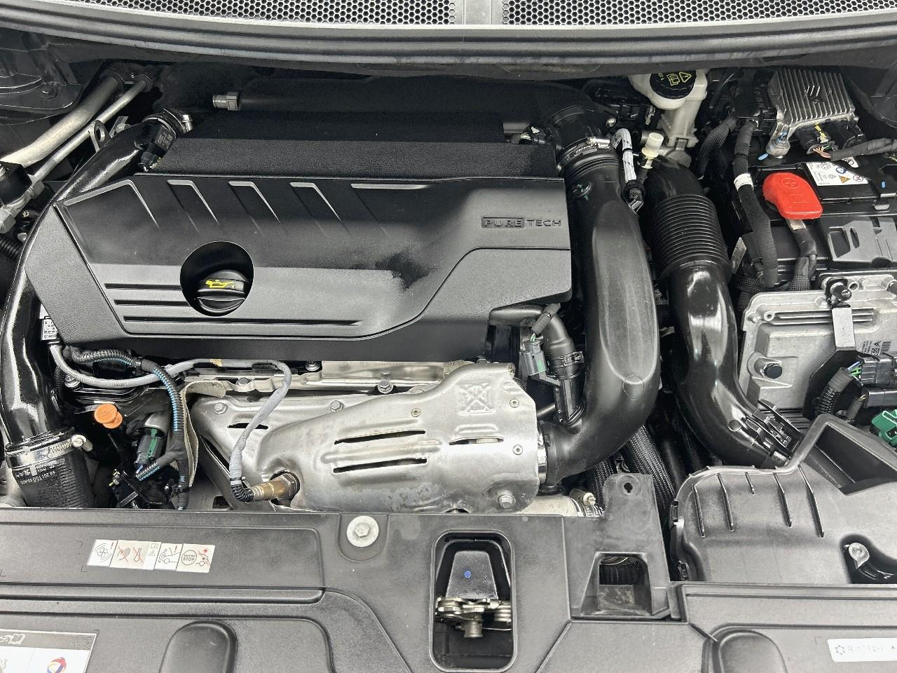 Peugeot 3008 hybrid 225 e-eat8 allure pack — photo 15