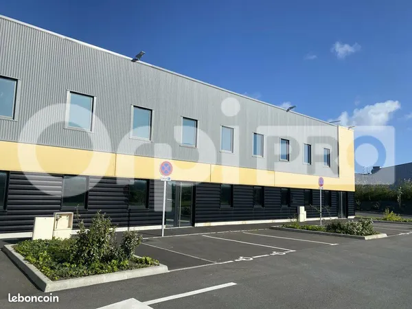 Local d'activité 392 m²