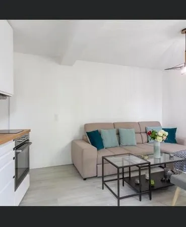 Bièvres (91) - Appartement T2 de 36 m² - 1 000 charges comprises - Visites sur dossier uniquement