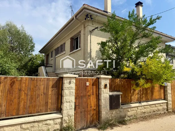 Maison 4 pièces, 3 chambres de 95 m² habitables + combles aménageables, 12 minutes de la gare
