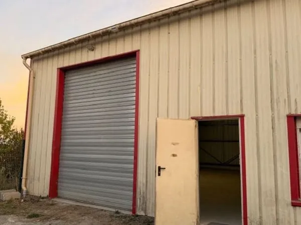 Local professionnel 140 m²