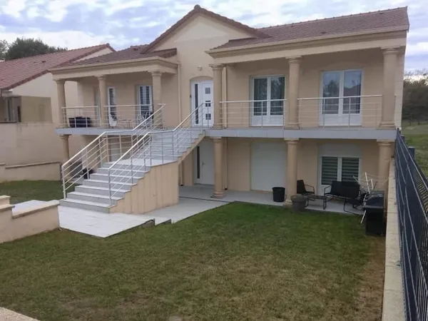 Maison 11 pièces 292 m²