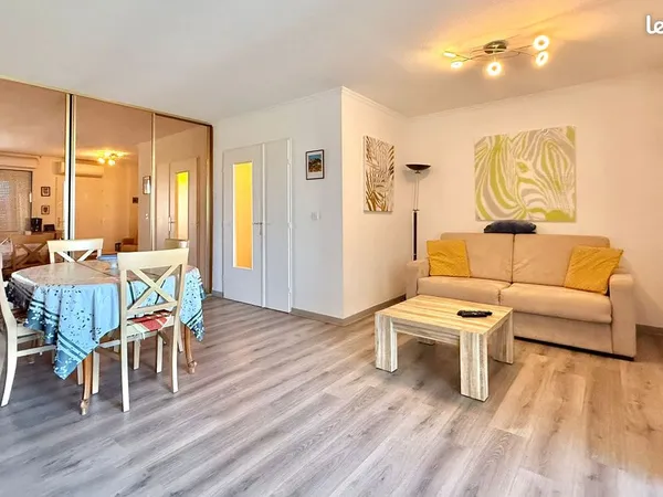 Appartement F2 à Fréjus avec terrasse + parking