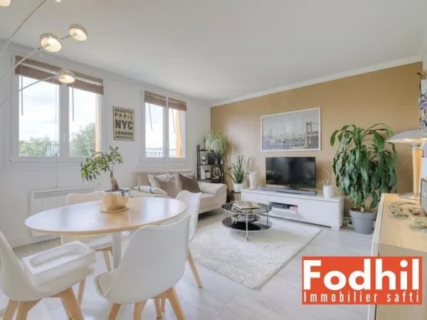 Châtenay-Malabry, Appartement 3 pièces de 47 m², 2 chambres avec cave et parking en stationnement li