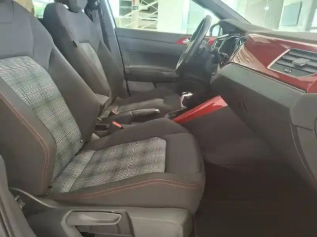 Volkswagen Polo 2.0 tsi 207ch gti dsg7 — photo 14