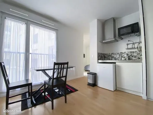 Studio meublé 19 m²-Proche RER A-Noisy-le-Grand