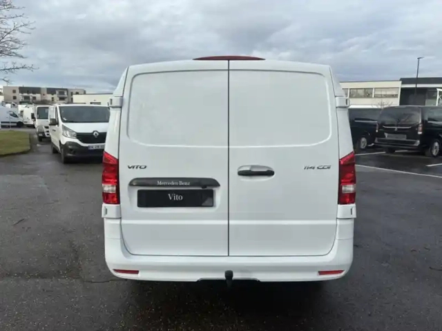 Mercedes Vito 114 cdi fourgon long 136ch bva — photo 22