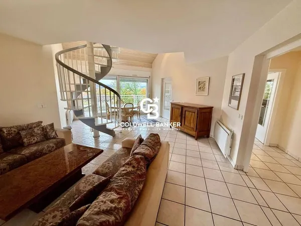 Appartement 4 pièces 130 m²
