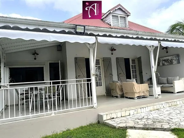 Maison meublée 5 pièces avec piscine Convenance