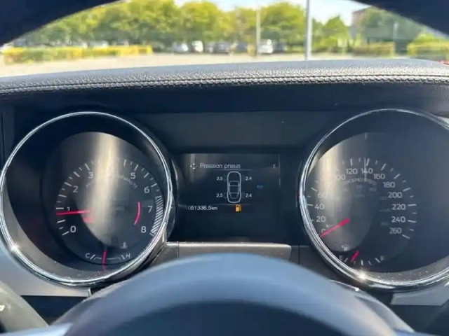 Ford Mustang convertible 2.3 ecoboost 317ch — photo 11