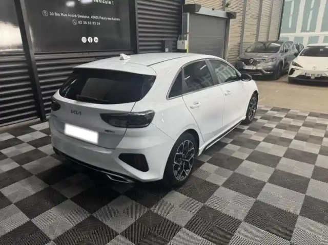 Kia Ceed 1.5 t-gdi 160ch gt line dct7 — photo 3