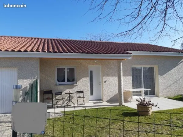 Maison Location Beaurepaire 4p 88m² 900€