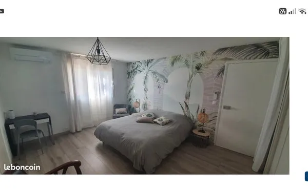 Chambre avec salle de bain et WC privatif