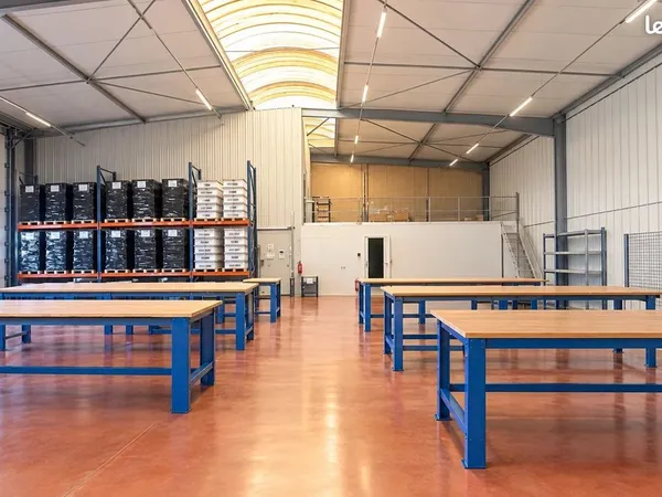 Local 600 m² Rambouillet