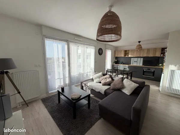 À VENDRE - Bel appartement datant de fin 2019 de 70 m² 3 pièces