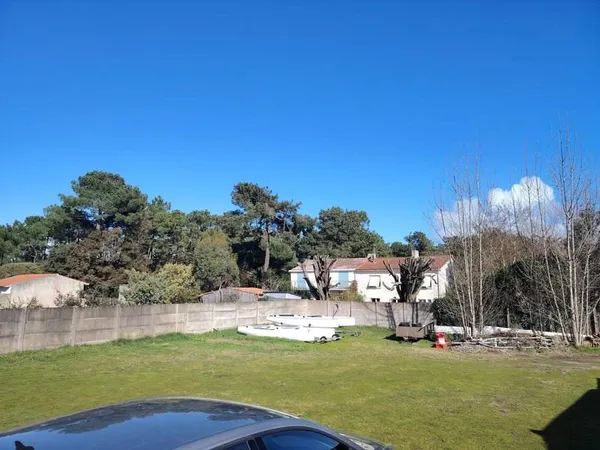 Terrain 880 m²