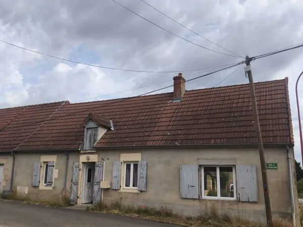 Saint Parize Maison 2 ch combles garage
