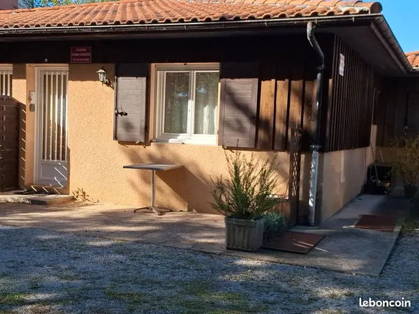 Très joli APPARTEMENT MEUBLÉ Plain Pied