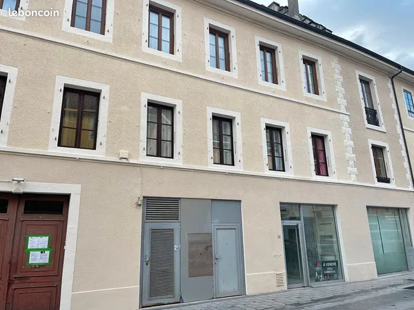 Murs commerciaux 116 m² BONNEVILLE