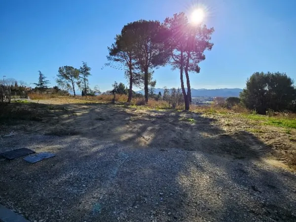 Terrain 409 m²