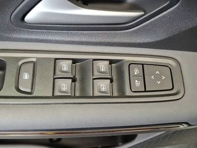 Dacia Sandero eco-g 100 — photo 29