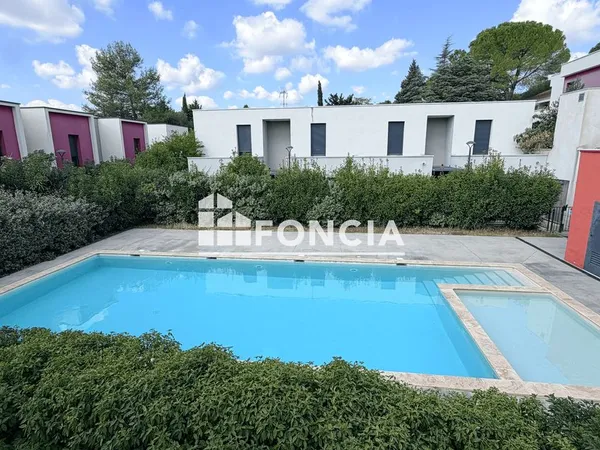 Maison T4 de 2016 avec jardin, terrasses, piscine et deux garages - Prades-le-Lez