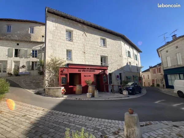 Bar, fonds de commerce 45 m² Aubeterre-sur-Dronne