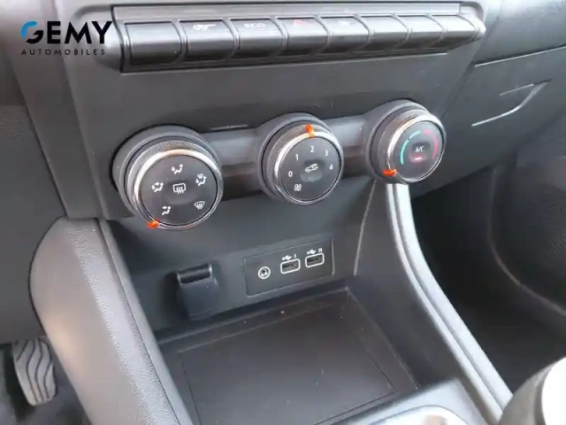 Renault Captur tce 90 — photo 23