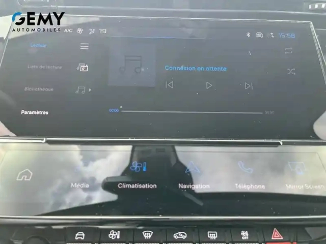 Peugeot 308 sw phev 180 e-eat8 — photo 14