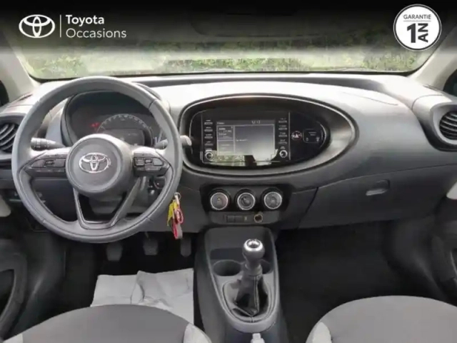 Toyota Aygo x 1.0 vvt-i 72ch dynamic my23 — photo 8