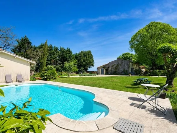 Maison 5 pièces 226 m²