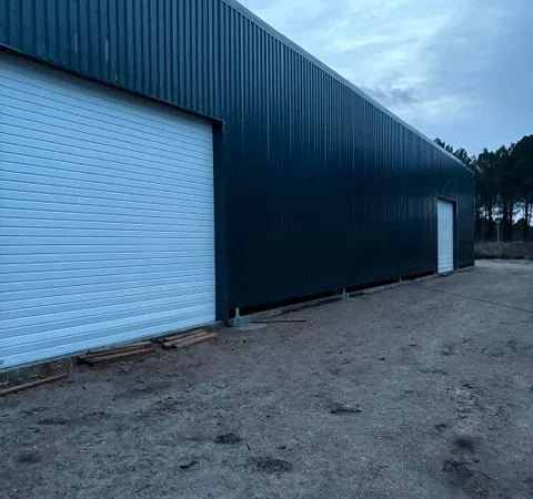 Local d’activité et entrepôt Location Saugnacq-et-Muret  200m² 1000€