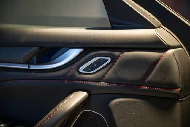 Maserati Levante 3.0 v6 bi-turbo 350 q4 — photo 38