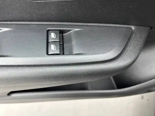 Peugeot 208 puretech 75 s&amp;s bvm5 — photo 15