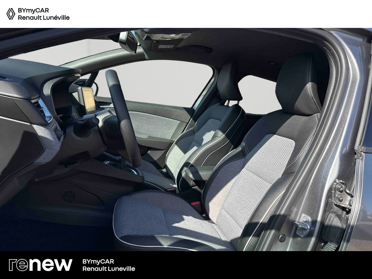 Renault Clio TCe 90 ch GSR2 — photo 11