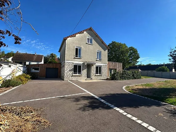Maison 8 pièces 216 m²