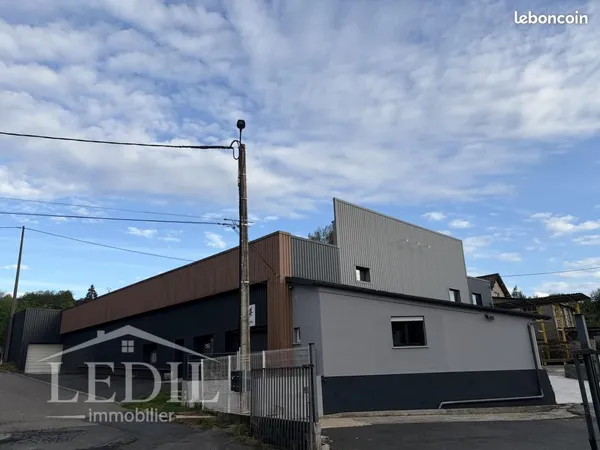 Local industriel 52 m²
