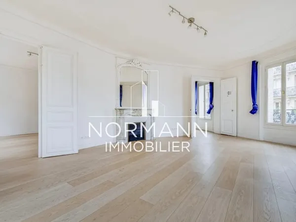 EXCLUSIVITE - PARIS 10 - RUE DE MAUBEUGE - 5 PIECES - BALCON