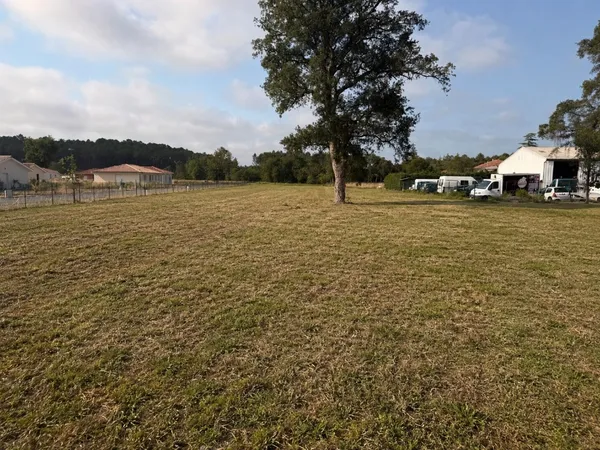 Terrain 450 m²