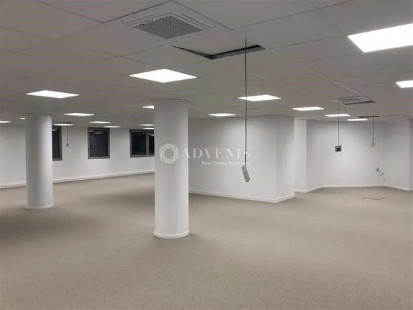 Bureaux 303 m²