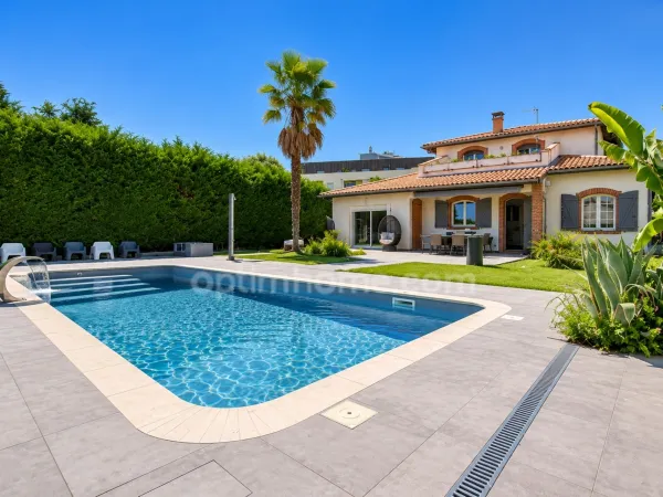 LAUNAGUET - SUPERBE MAISON FAMILIALE DE 170 m² AVEC PISCINE SUR TERRAIN DE 1 357 m²