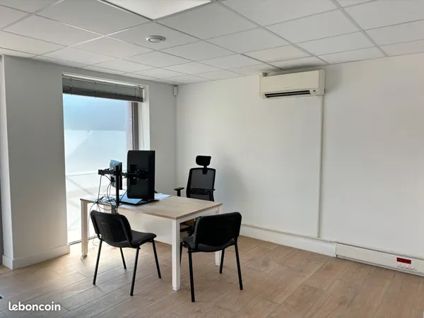 CASTANET-TOLOSAN Bureau professionnel 15 m² équipé