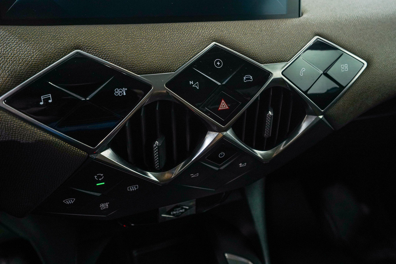 DS DS3 Crossback — photo 23