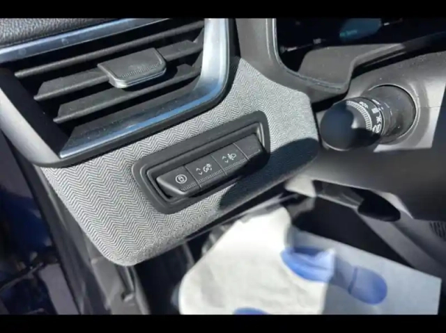Renault Clio 1.0 tce 90ch techno - 24 — photo 13