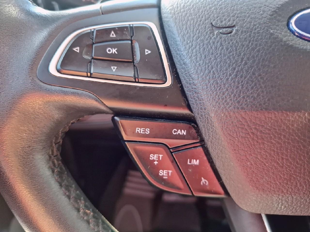 Ford Kuga 1.5 tdci 120ch stop&start executive 4x2 powershift — photo 14